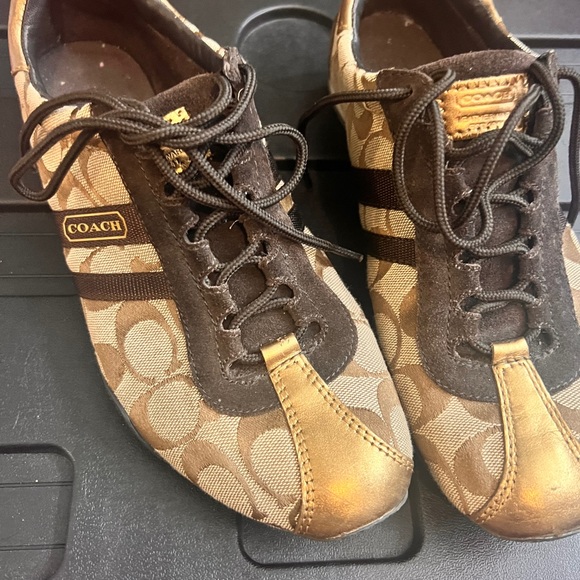 Authentic Coach Sneaker - Picture 7 of 9